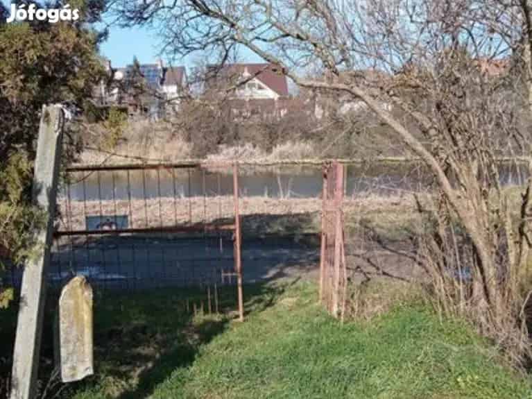 Vízparti telek Szeged Tompa-sziget, Bodobács utcában eladó - Szeged, Telek, föld - Jófogás Ingatlan