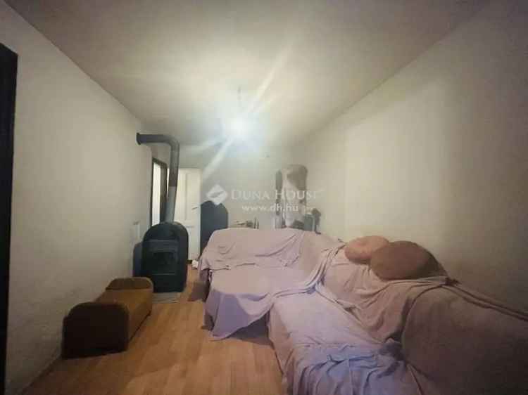 Telek Kiadó , Monori járás, Közép-Magyarország
