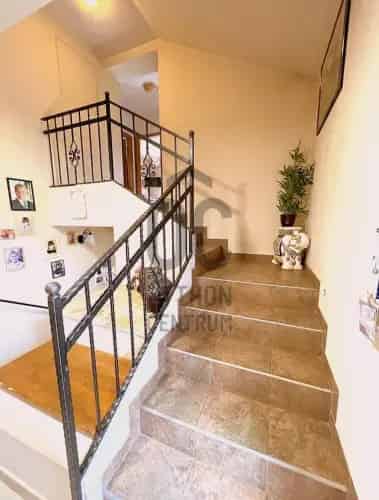Solymári eladó családi ház, H498384