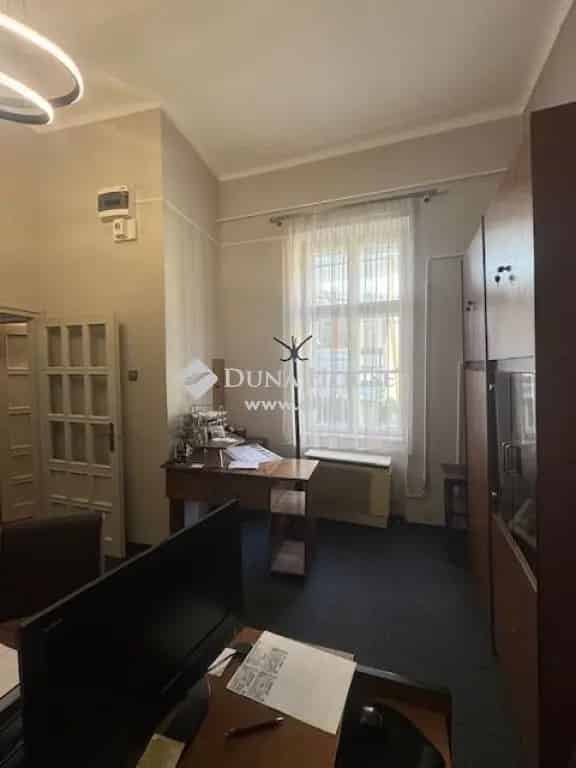 Üzleti célú Kiadó , Debrecen, Alföld és Észak