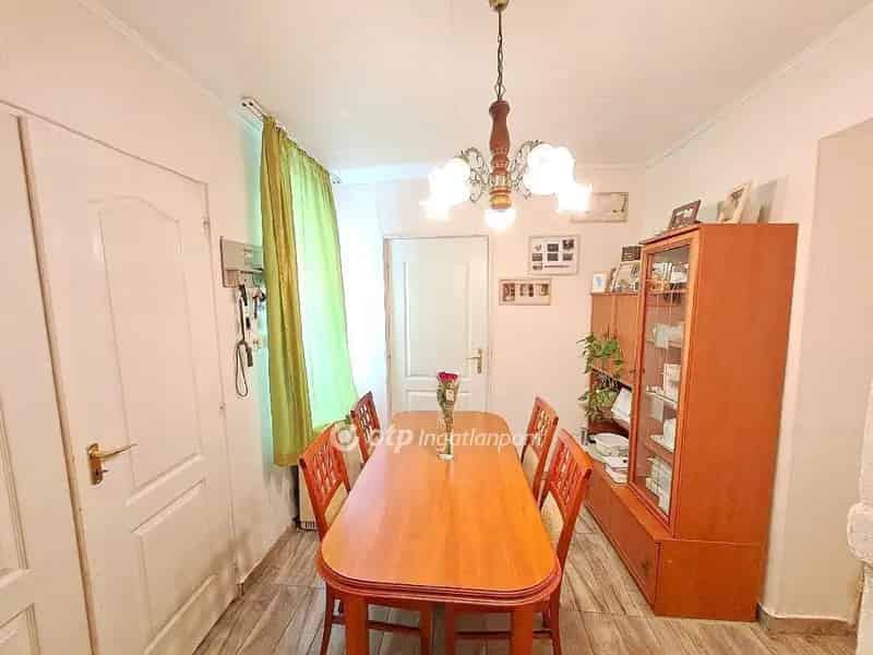 Ház Kiadó , Szolnoki járás, Alföld és Észak