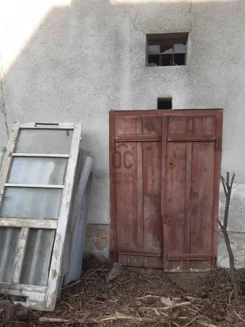 Telek Kiadó , Budapest, Közép-Magyarország