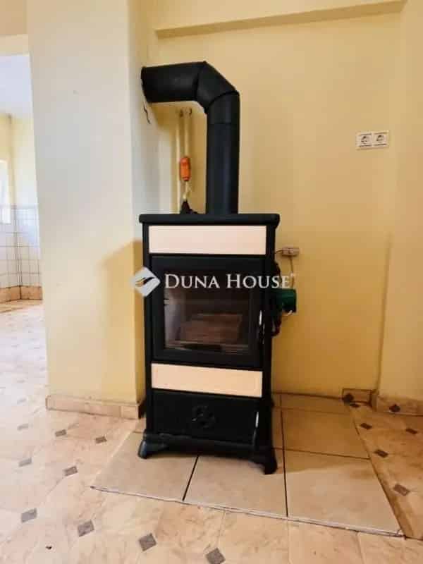 Ház Kiadó , Ajkai járás, Dunántúl