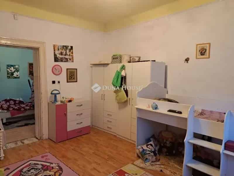 Ház Kiadó , Monori járás, Közép-Magyarország