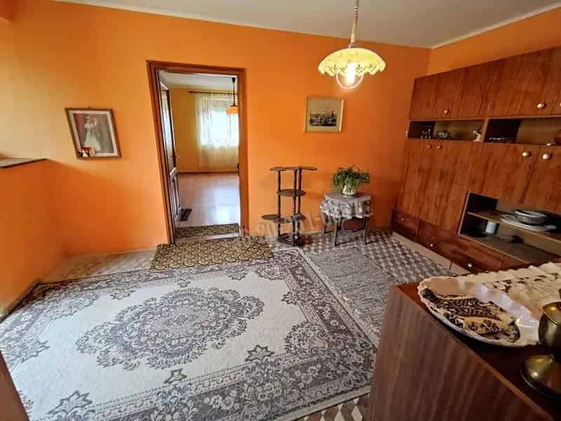 Ház Kiadó , Mohácsi járás, Dunántúl