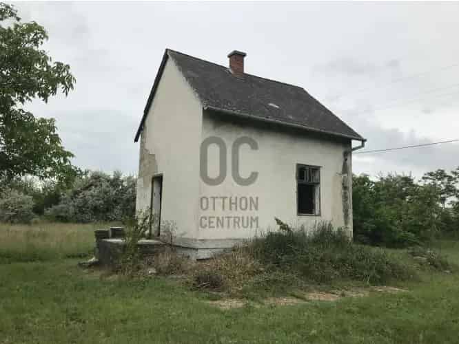 Székesfehérvári eladó telek, DTK092018