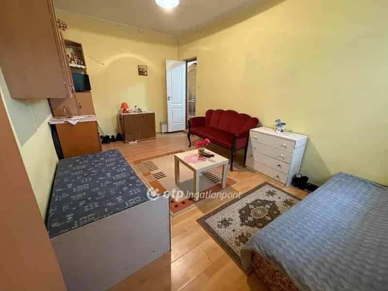 Ház Kiadó , Budapest, Közép-Magyarország