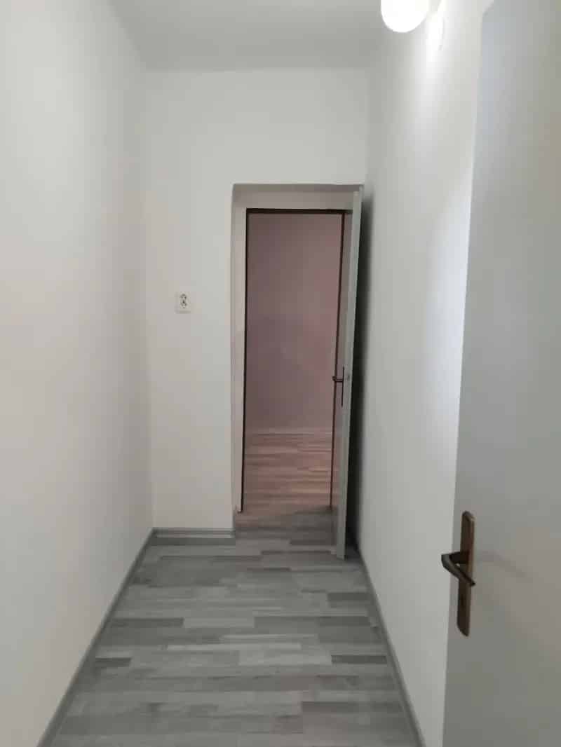 73 nm-es 2 szobás ház Nagykökényesen