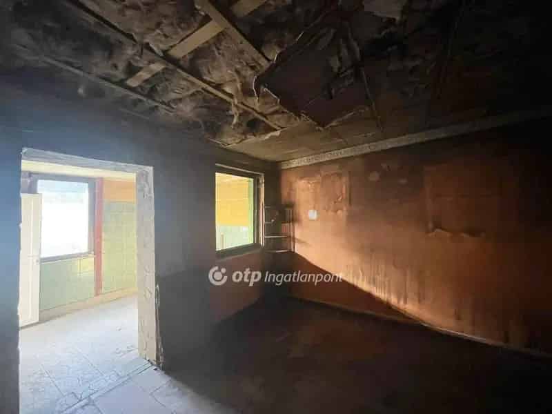 Telek Kiadó , Budapest, Közép-Magyarország