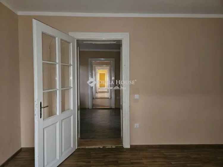 Ház Kiadó , Mohácsi járás, Dunántúl