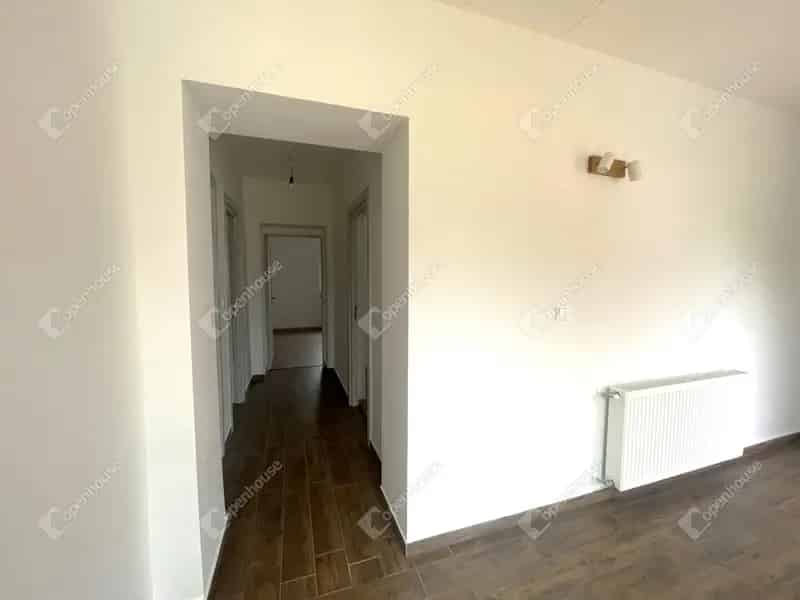 Ház Kiadó , Tatabányai járás, Dunántúl