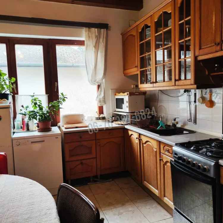 Ház Kiadó , Budakeszi járás, Közép-Magyarország