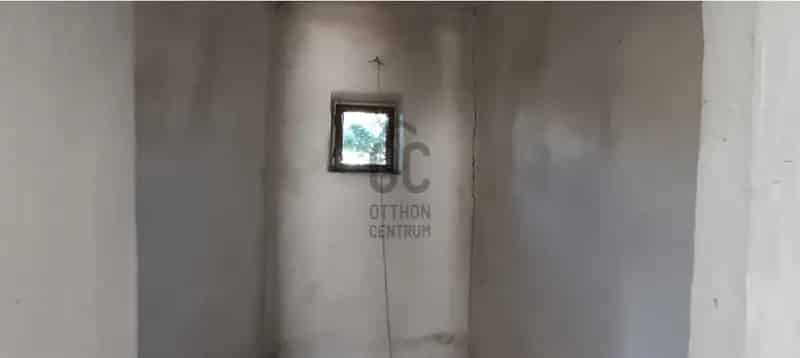 Poroszlói eladó családi ház, H505819