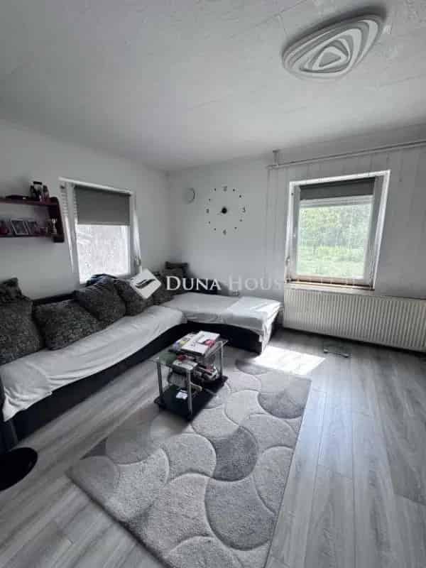 Ház Kiadó , Ceglédi járás, Közép-Magyarország