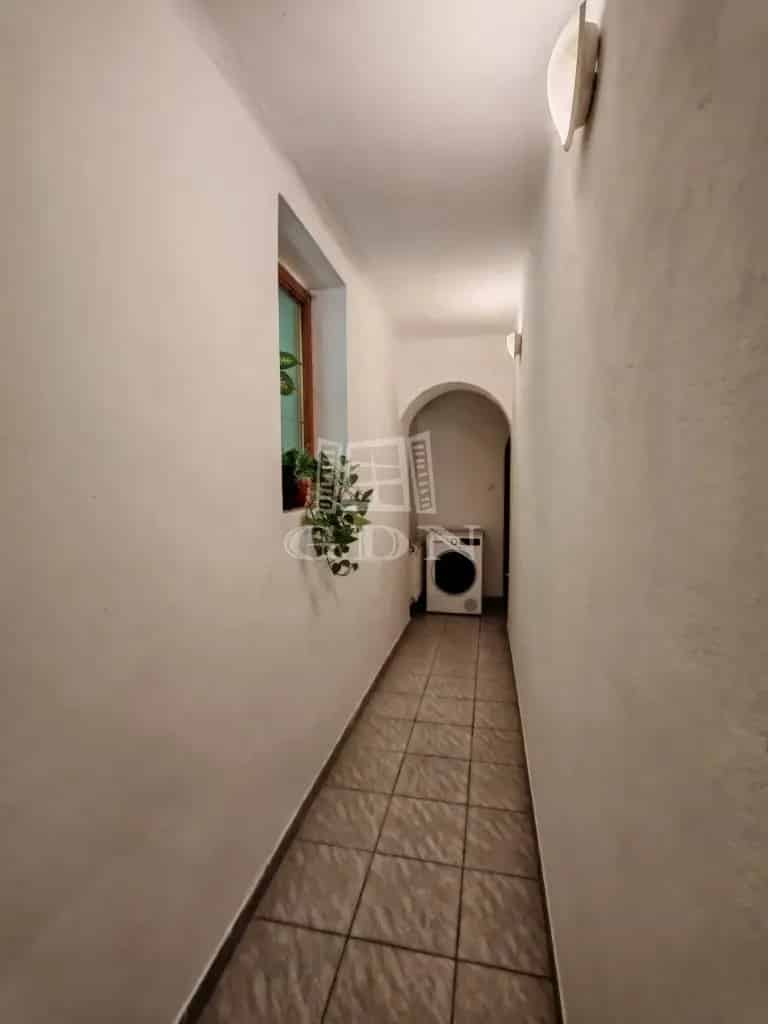 Ház Kiadó , Gödöllői járás, Közép-Magyarország