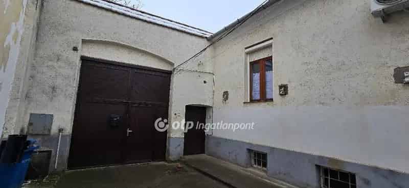 Ház Kiadó , Debreceni járás, Alföld és Észak