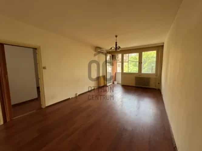 Dunaújvárosi eladó panel lakás, H504185