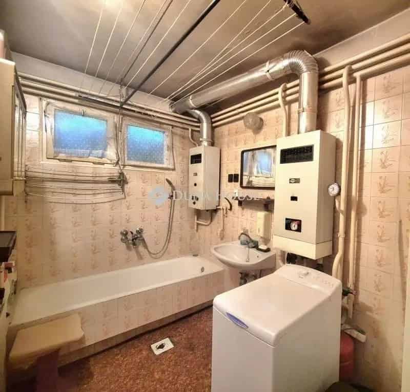 Ház Kiadó , Budapest, Közép-Magyarország
