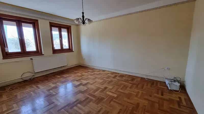Ház Kiadó , Nyíregyházi járás, Alföld és Észak