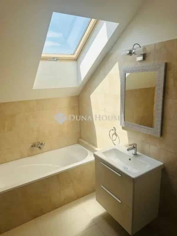 Ház Kiadó , Budapest, Közép-Magyarország