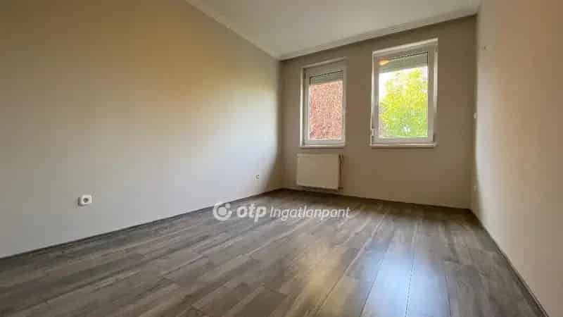 Ház Kiadó , Győri járás, Dunántúl
