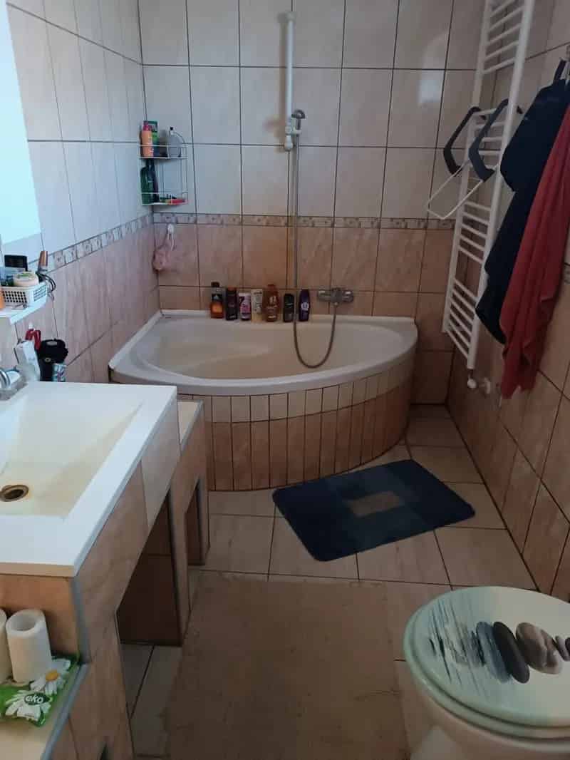 Ház Kiadó , Dabasi járás, Közép-Magyarország