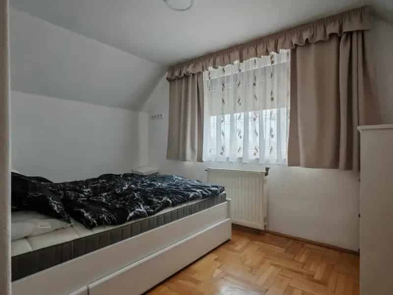 Ház Kiadó , Ráckevei járás, Közép-Magyarország