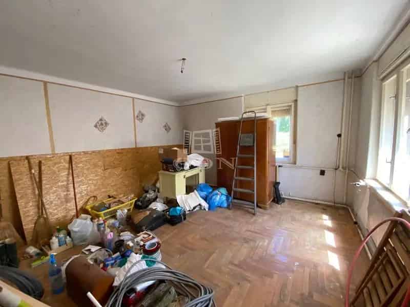 Ház Kiadó , Szobi járás, Közép-Magyarország