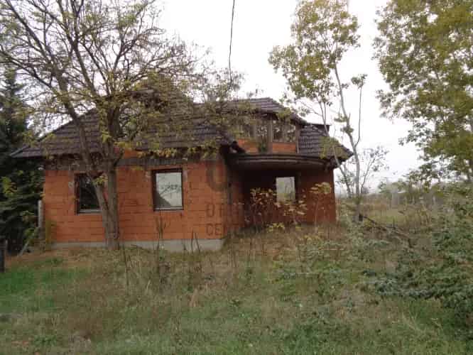 Tiszaalpári eladó újépítésű családi ház, U0047250