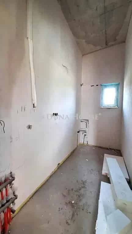 Ház Kiadó , Dabasi járás, Közép-Magyarország