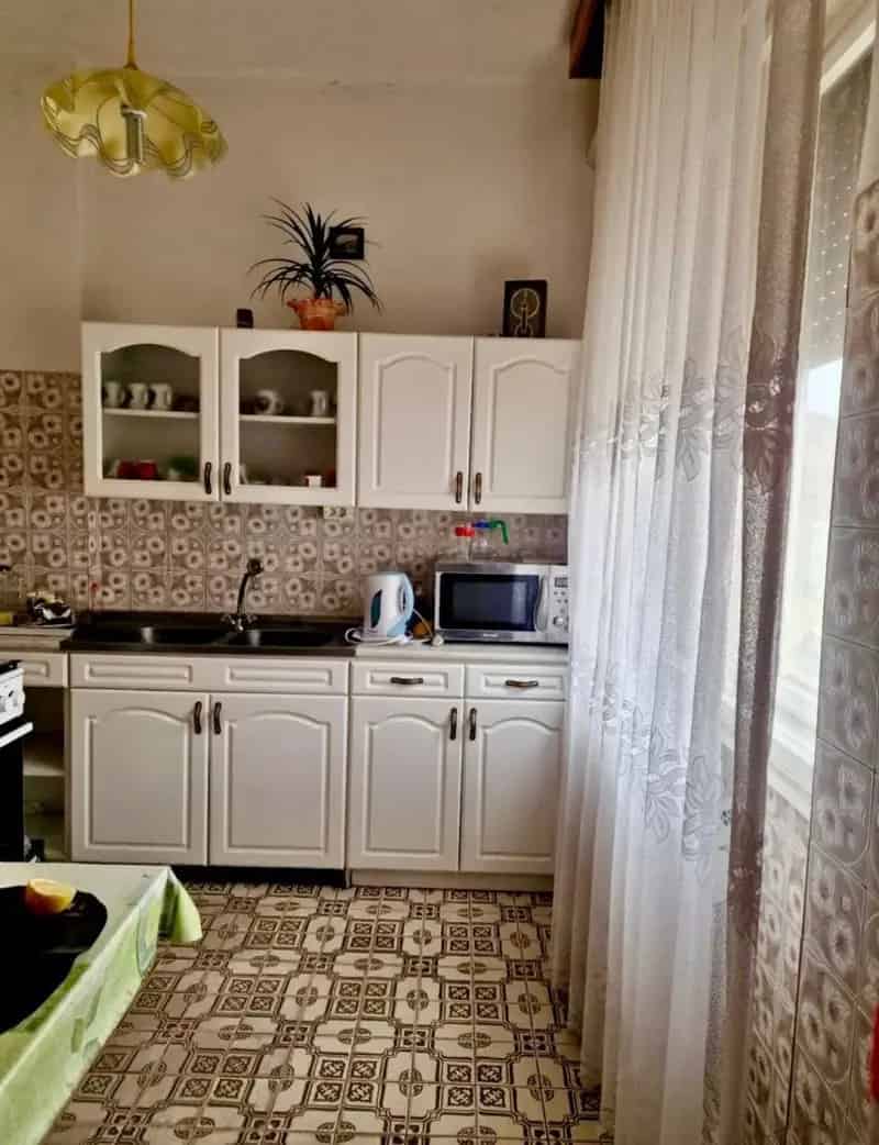 Ház Kiadó , Kiskőrösi járás, Alföld és Észak