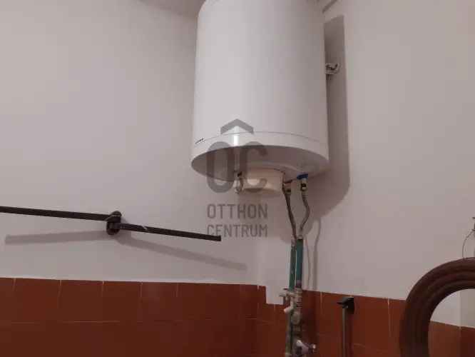 Pécsi eladó családi ház, DHZ016436