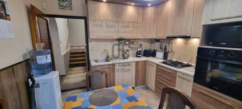 Kesztölci eladó családi ház, H501097