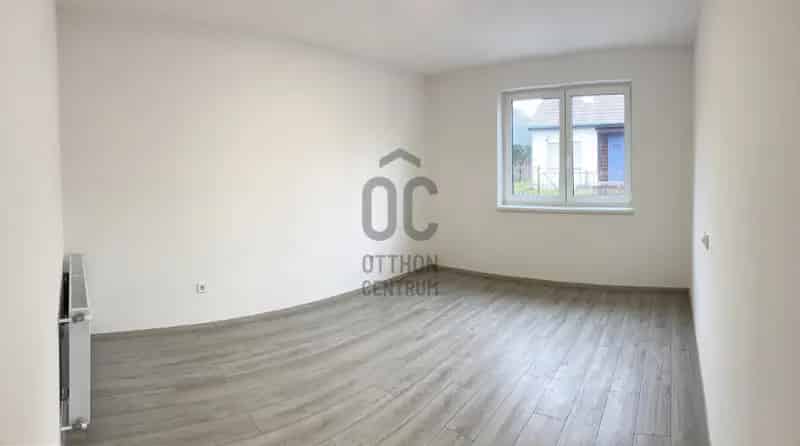 Balatonszárszói eladó családi ház, H457921