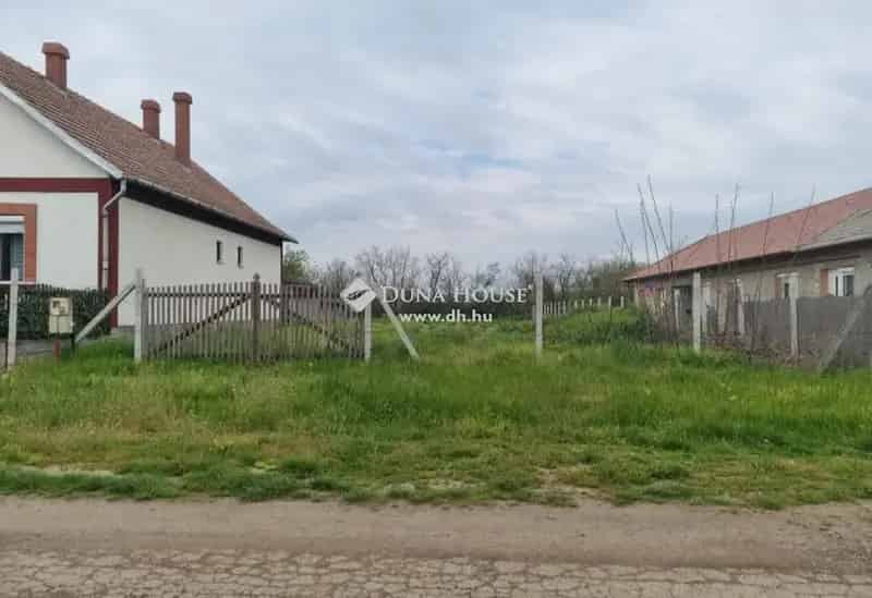 Telek Eladó , Tiszaszőlős, Alföld és Észak