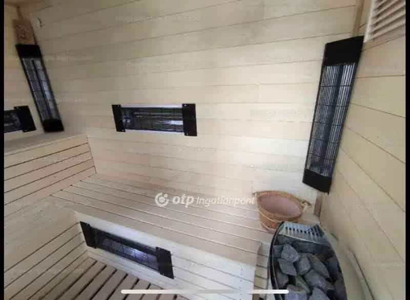 Ház Kiadó , Dunakeszi járás, Közép-Magyarország