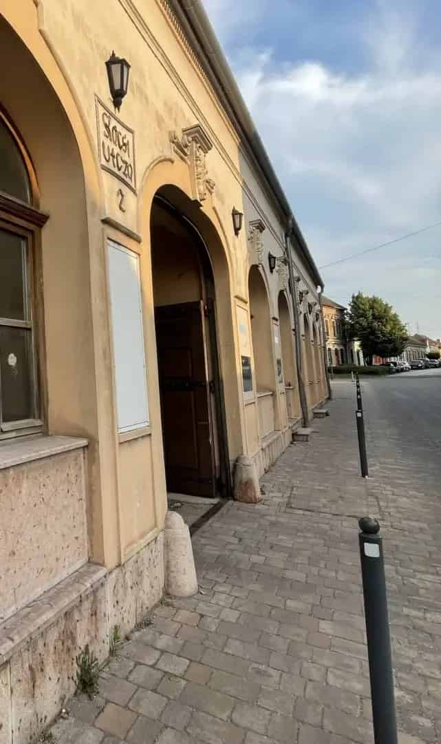Üzleti célú Kiadó , Tatai járás, Dunántúl