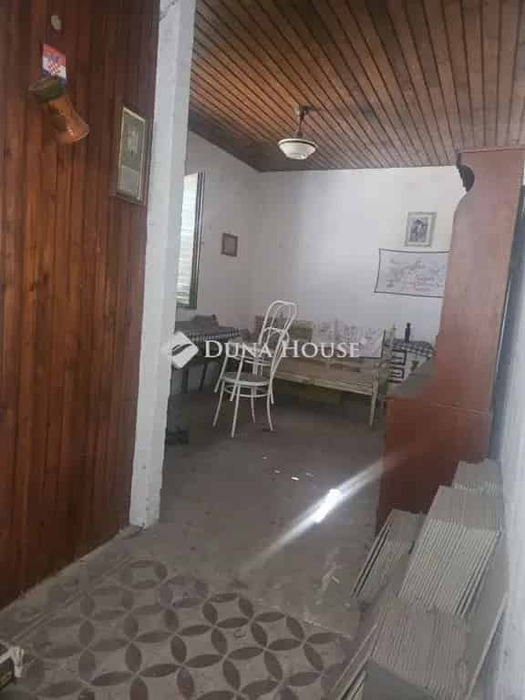 Bicskei telek eladó 3361 nm présházzal 100 nm beépíthetőséggel