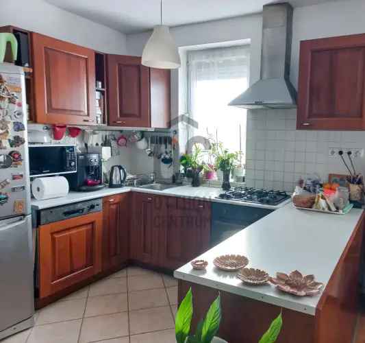 Szentendrei eladó lakás, H499624
