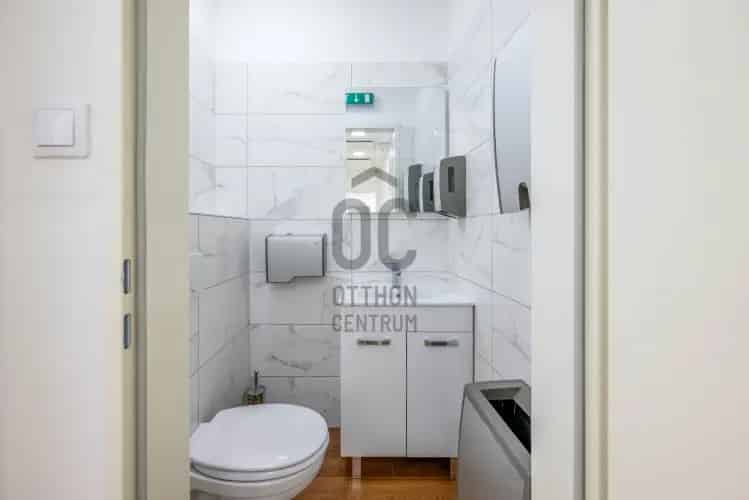 Budapest II. kerületi eladó kereskedelmi ingatlan, UZ018724