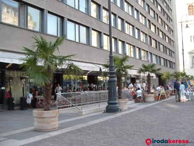 Szent István Tér Irodaház