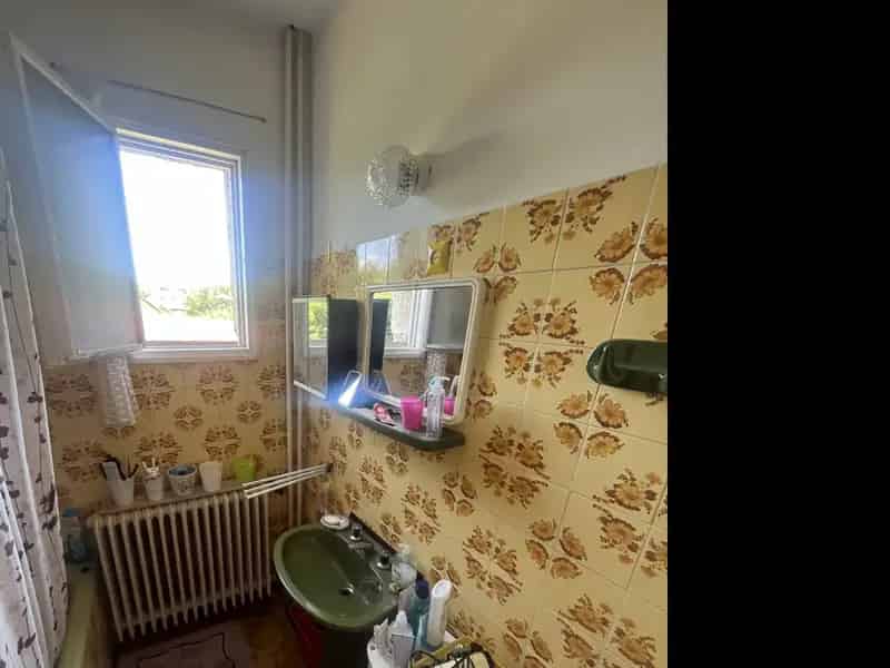 Ház Kiadó , Pilisvörösvári járás, Közép-Magyarország