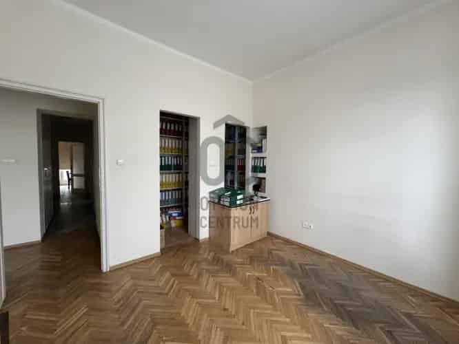 130m² Dunaújvárosi Lakás Eladó - 2+Nappali, 3 Erkély, Klíma