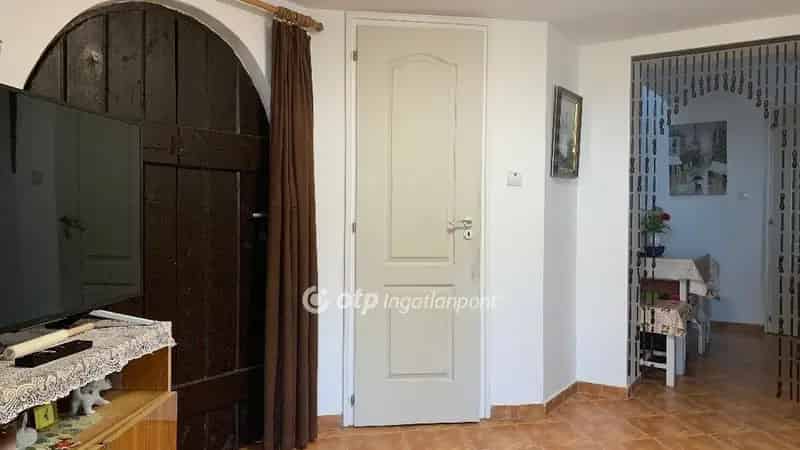 74nm-es Felújított Ház Nyúlon 1629nm-es Telken