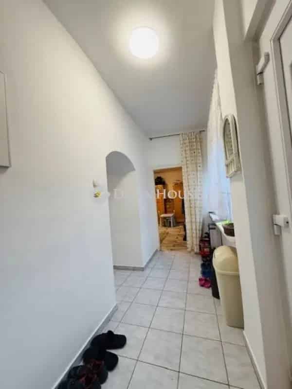 Ház Kiadó , Monori járás, Közép-Magyarország