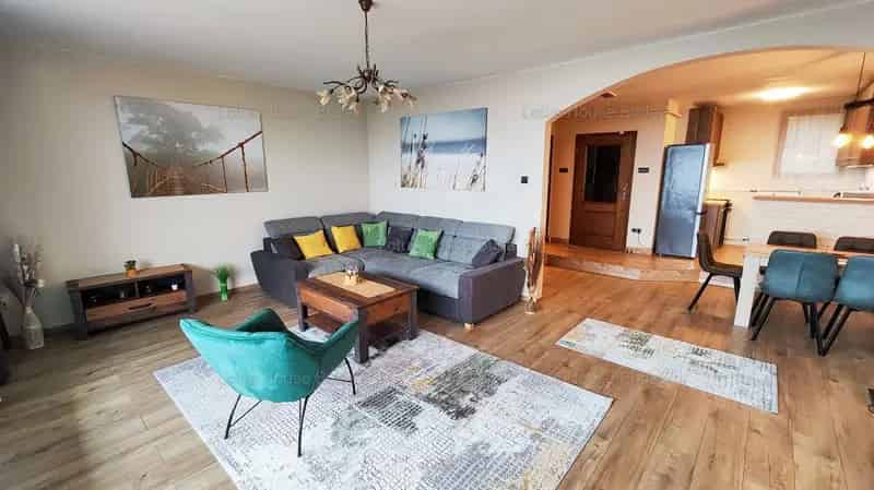 Ház Kiadó , Budapest, Közép-Magyarország