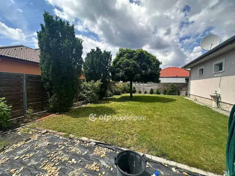 Ház Kiadó , Szigetszentmiklósi járás, Közép-Magyarország