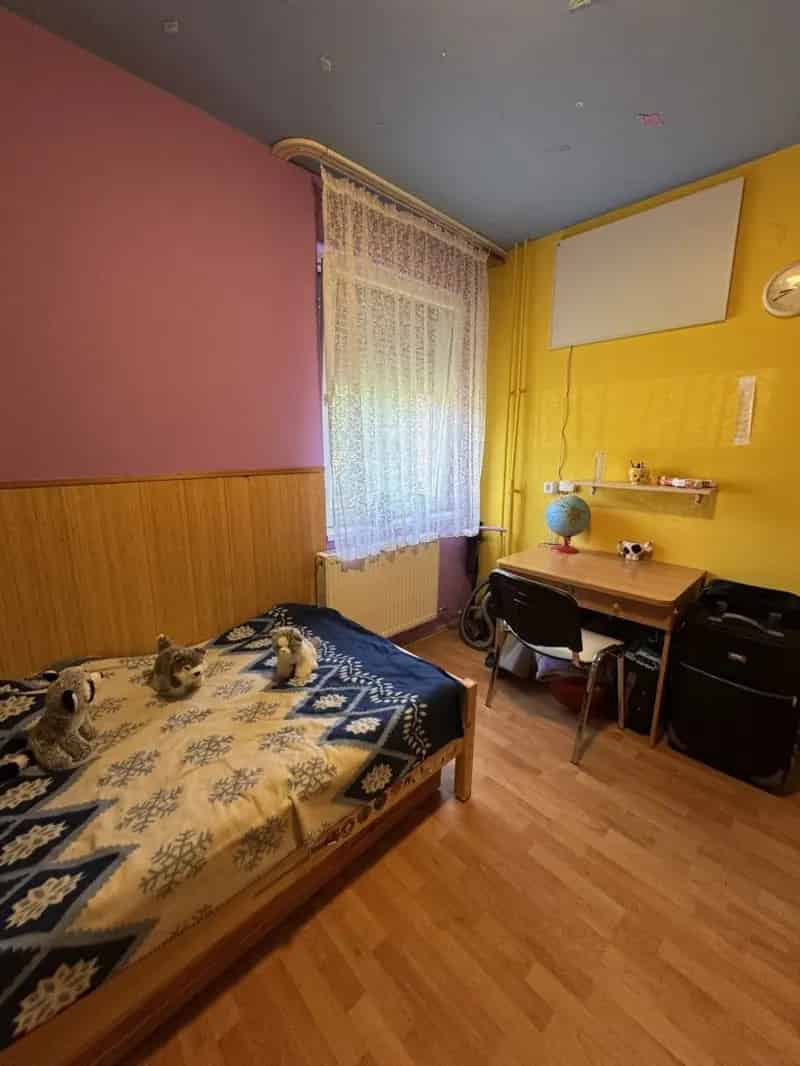 Ház Kiadó , Veszprémi járás, Dunántúl