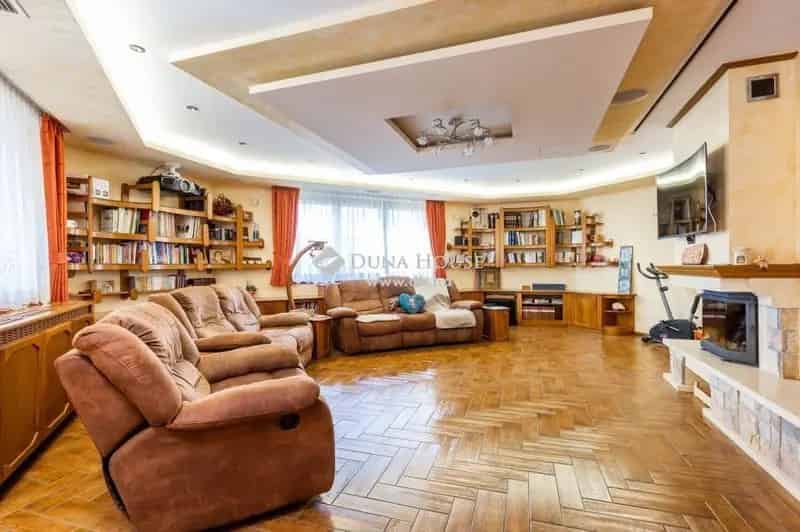 Ház Kiadó , Gödöllői járás, Közép-Magyarország