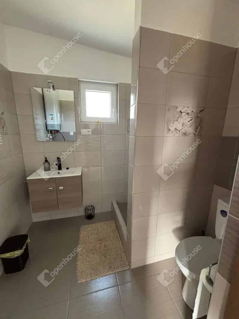 Ház Kiadó , Győri járás, Dunántúl